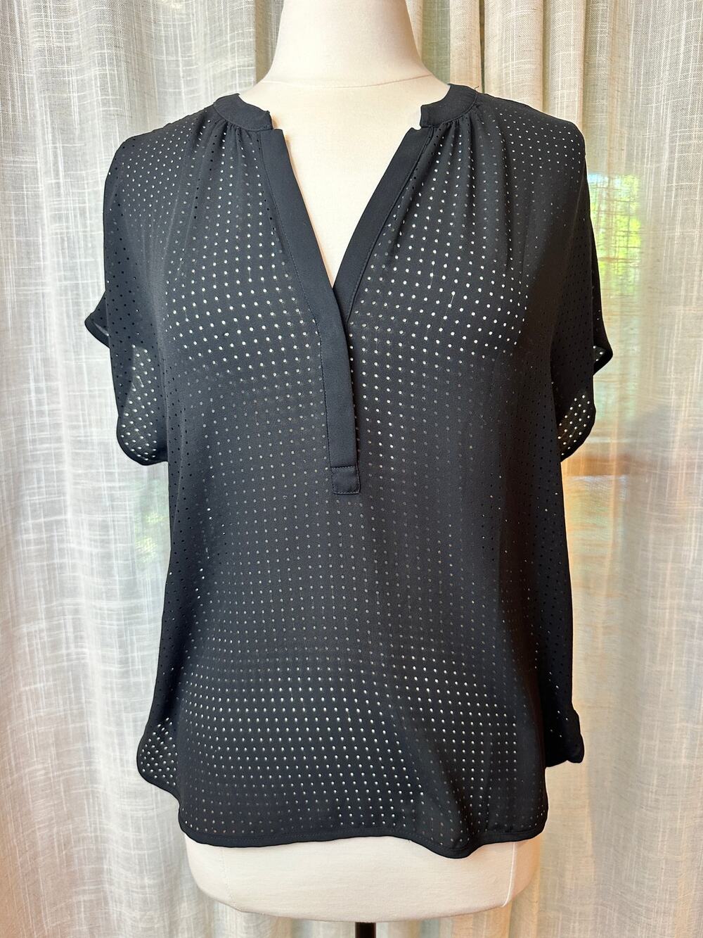 Banana Republic Black Perforated Sheer Blouse Women's Small V-Neck Top